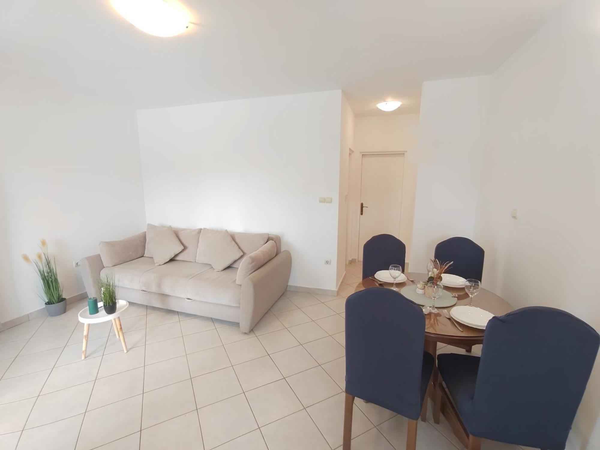 Апартаменты Apartman Karmen Срима Экстерьер фото