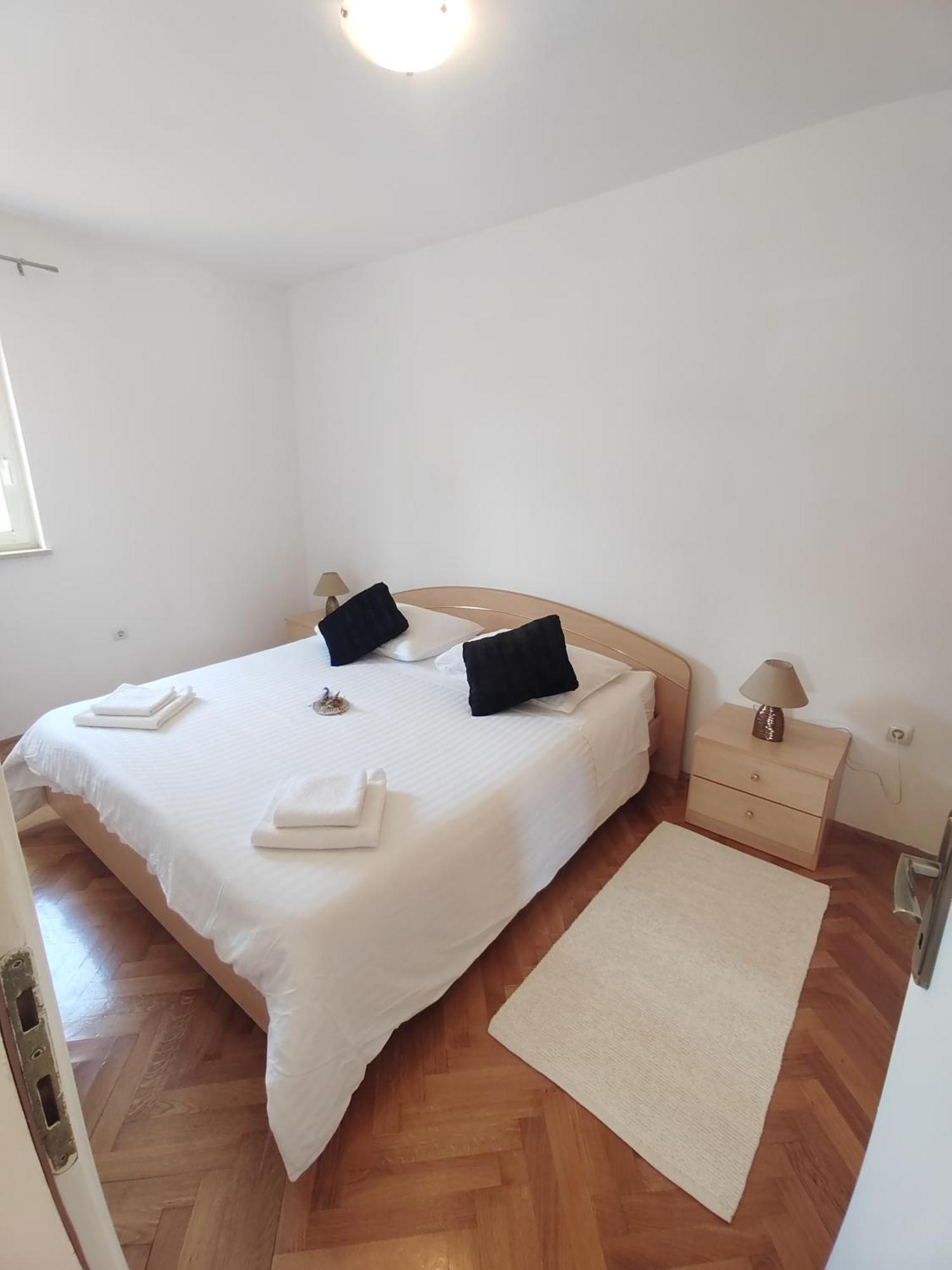 Апартаменты Apartman Karmen Срима Экстерьер фото