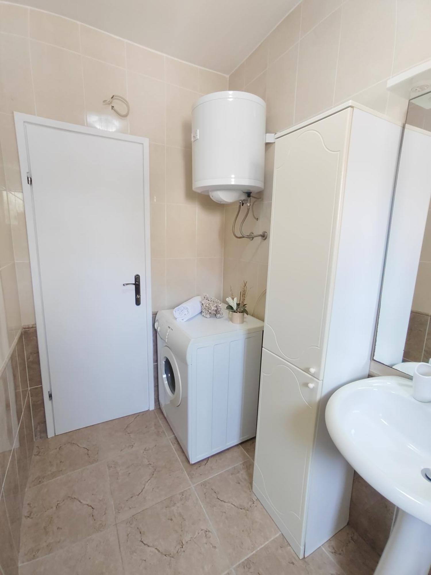 Апартаменты Apartman Karmen Срима Экстерьер фото