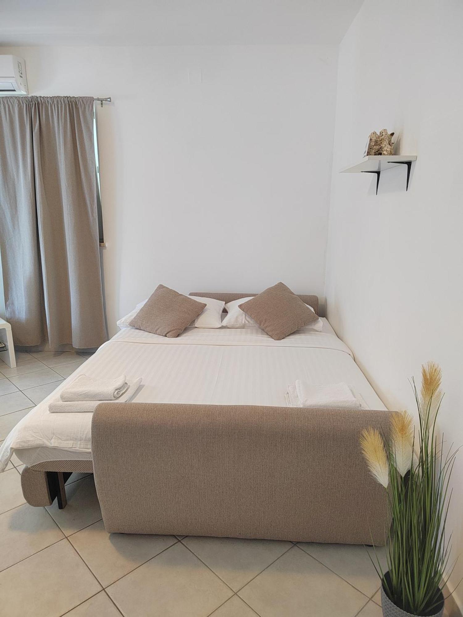Апартаменты Apartman Karmen Срима Экстерьер фото